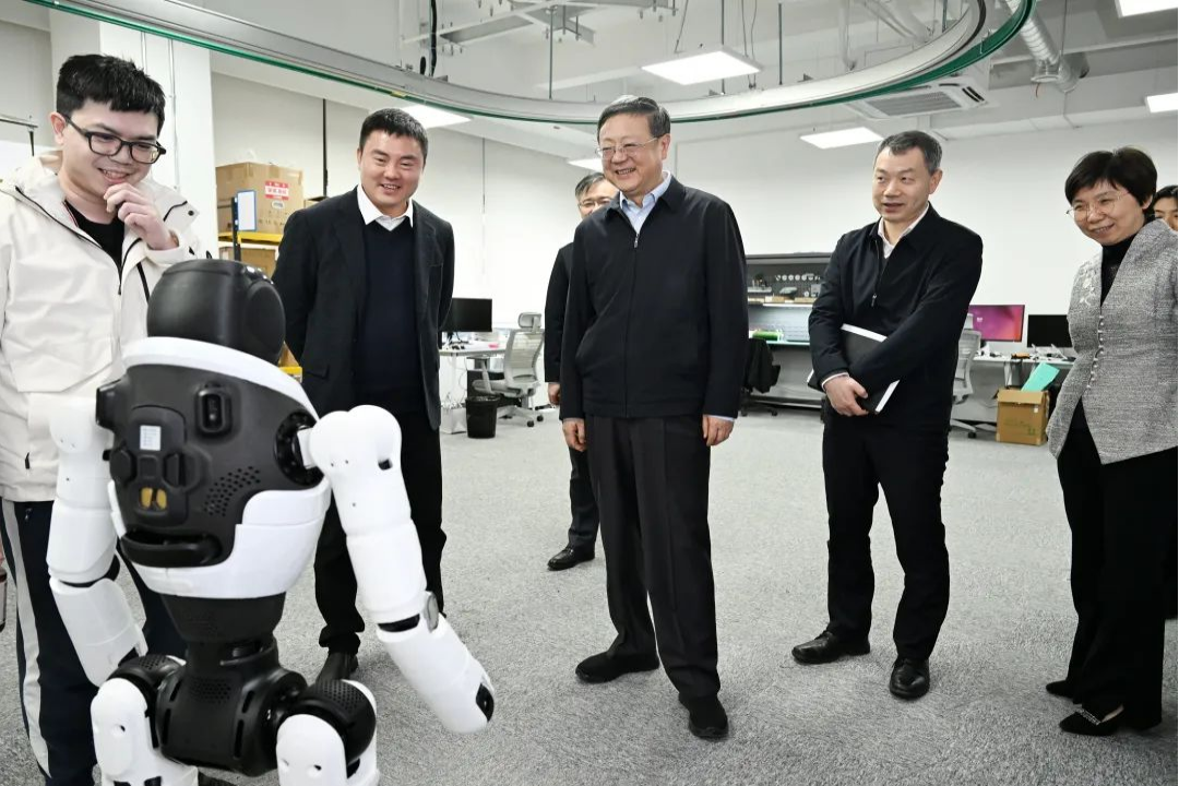 上海市委书记陈吉宁专题调研壹号机器人